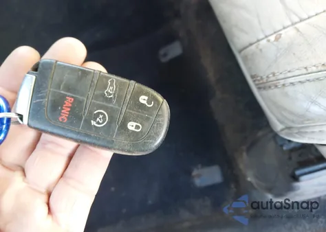 2015 Jeep Grand Cherokee Limited z USA, uszkodzony, nr VIN 1C4RJFBG3FC708526